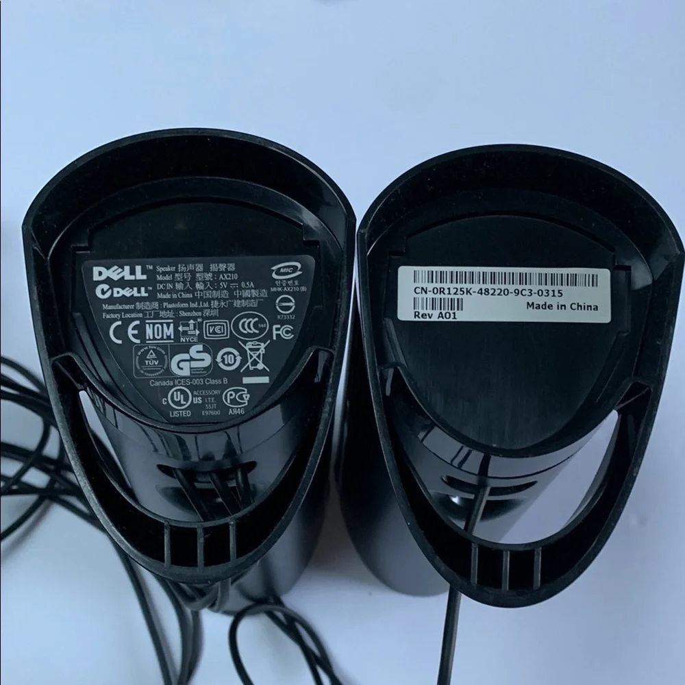 Dell MHK-AX210(B) Black Computer Speakers , Pre-owned.Set of 2. Great condition